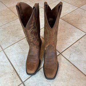 Mens, Justin, brown boots, size 9D